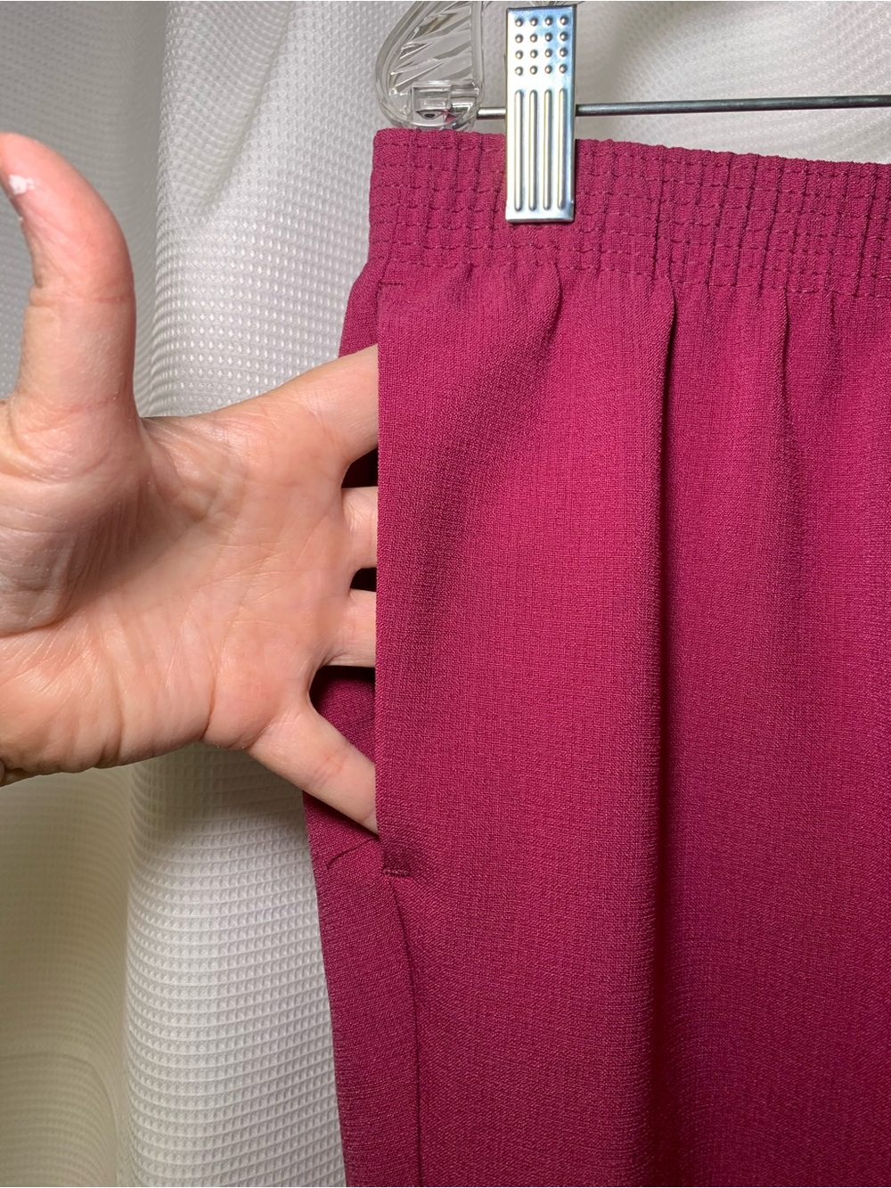 Allison Daley Straight-Leg Pants in Raspberry - Picture 2 of 5